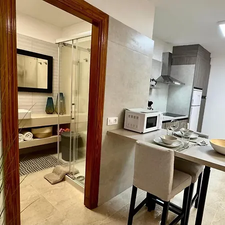 Velero Playa de San Juan (Tenerife)